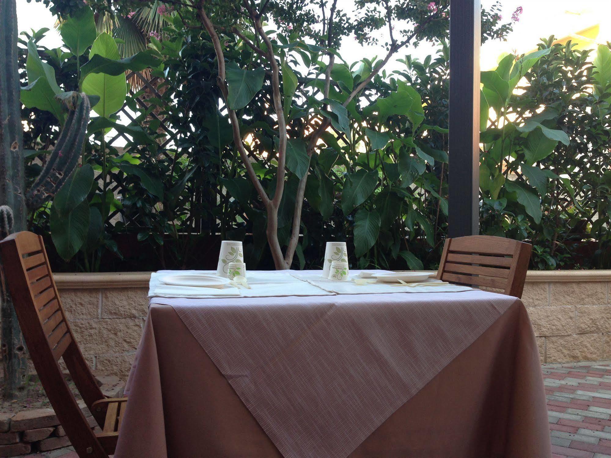 Locanda Degli Artisti 토르톨리 외부 사진
